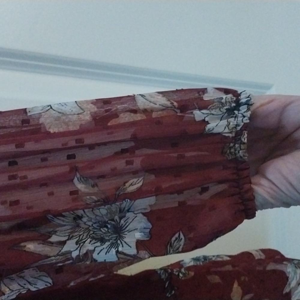 Dress - Picture 3 of 3